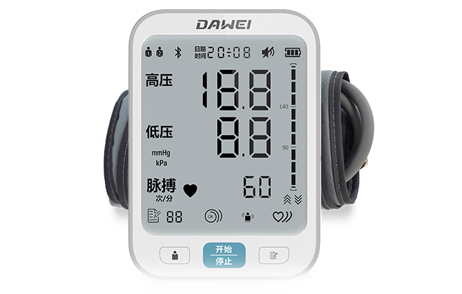 采用4.8英寸LCD显示屏
